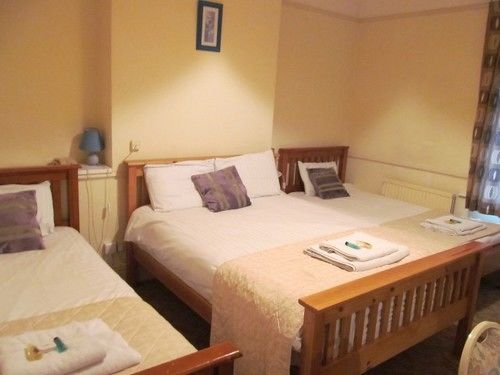 The Pines Guest Accommodation Chippenham  Ngoại thất bức ảnh